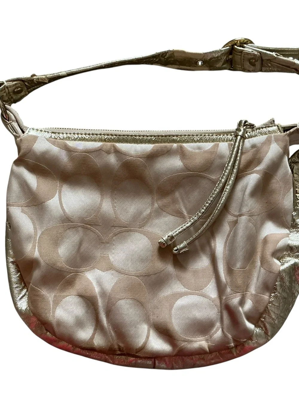 Coach beige logo